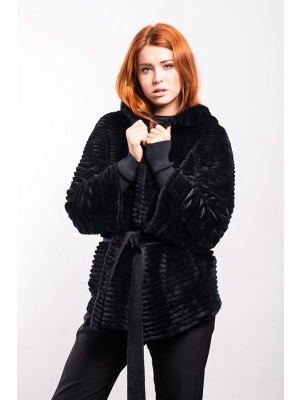 Cappotto di rex, colore black, lavorazione l'oro piano.